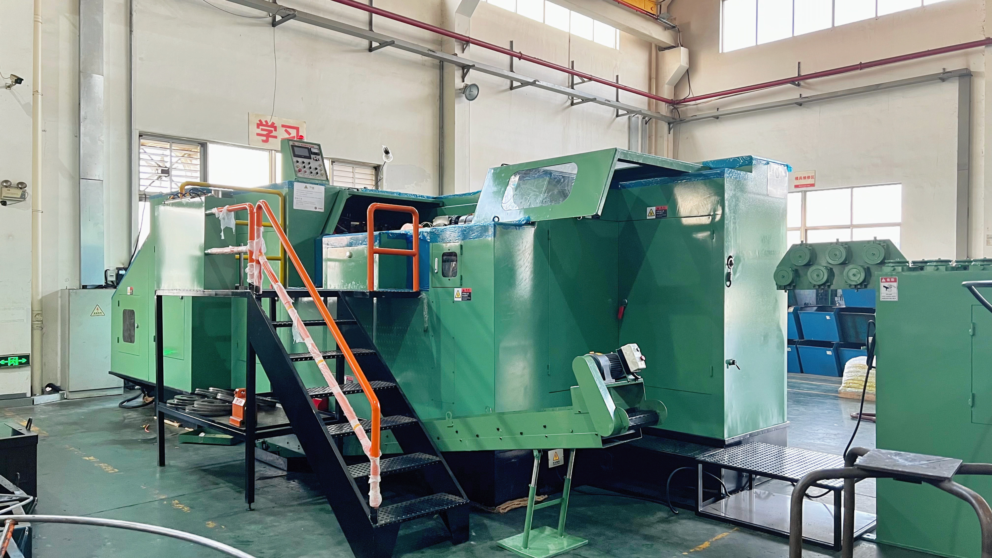 Nganyarke Alat Kita, Nyempurnakake Kerajinan Kita: Jinsixi Ngenalake Mesin Heading Dingin 24B kanggo Ngasilake Pengikat Ukuran Gedhe